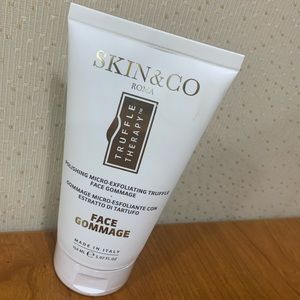 Truffle Therapy Micro-Exfoliating Face Gommage